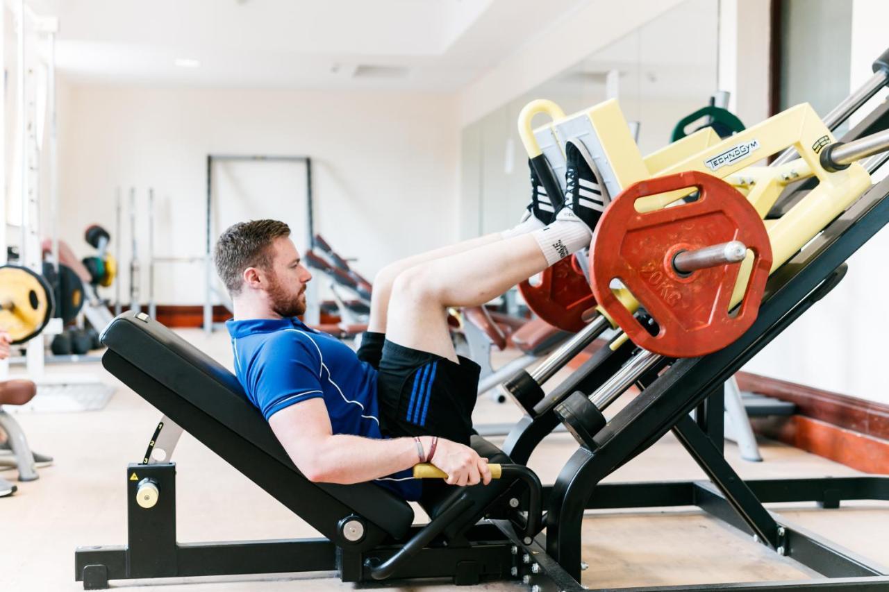 Hibernian Hotel & Leisure Centre Мэллов Экстерьер фото