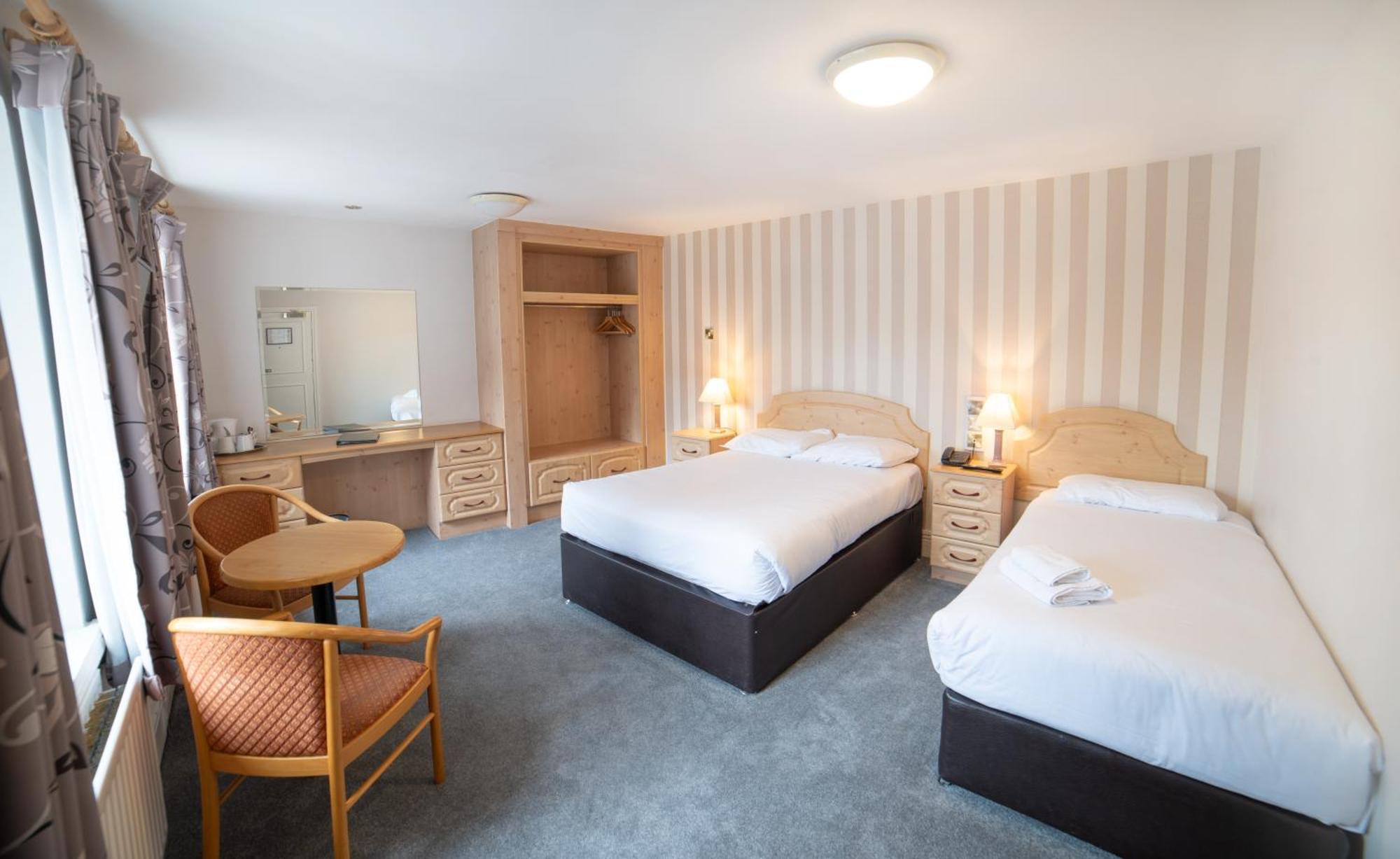Hibernian Hotel & Leisure Centre Мэллов Экстерьер фото